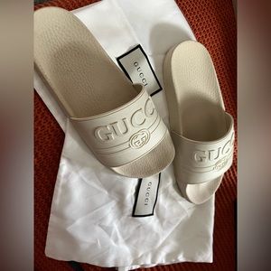 Women Gucci slides